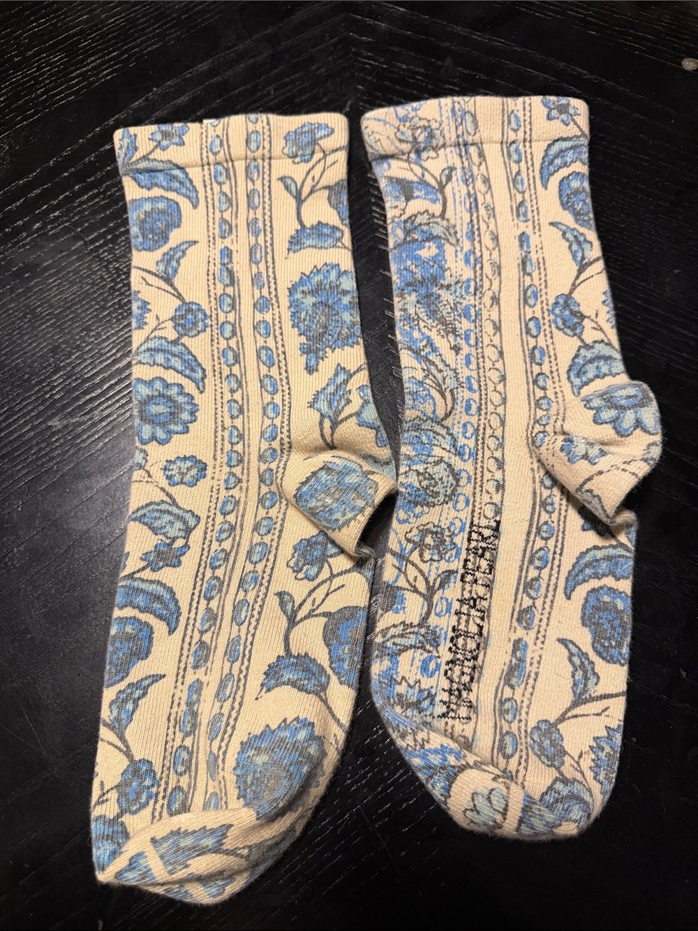 Magnolia Pearl Blue Ivy Plant Socks, NWOT - Picture 5 of 10